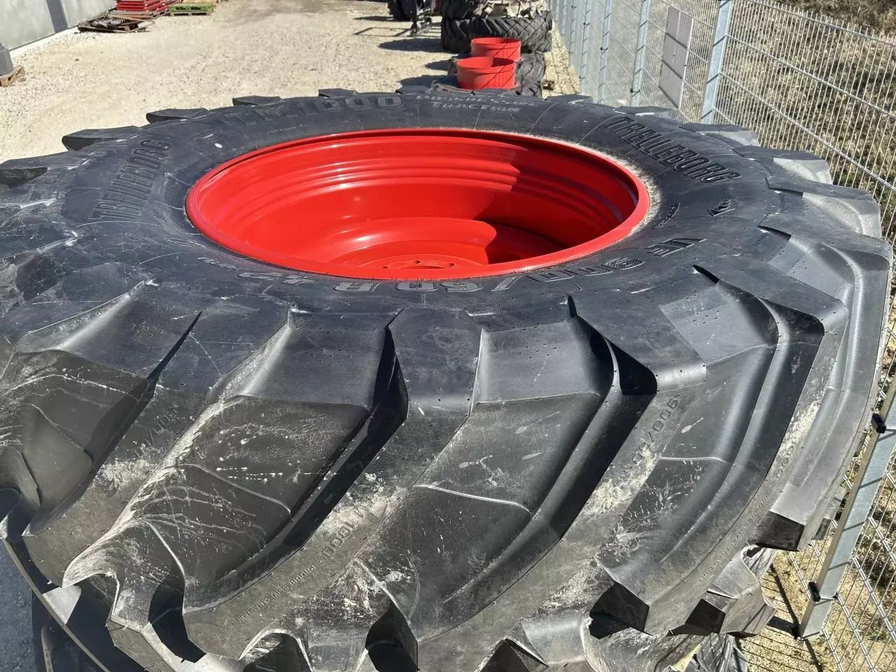 E-FARM: TRELLEBORG 960/60r42 - Ruedas y orugas - id AQPH5GU - 13.404 € - Año: 2024 - Dinamarca