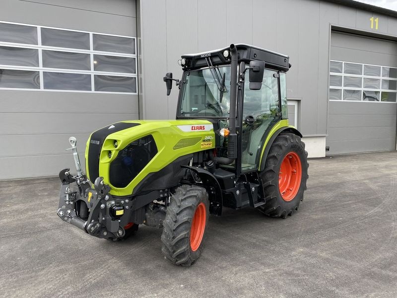 Claas Nexos 240 F tractor €74,000