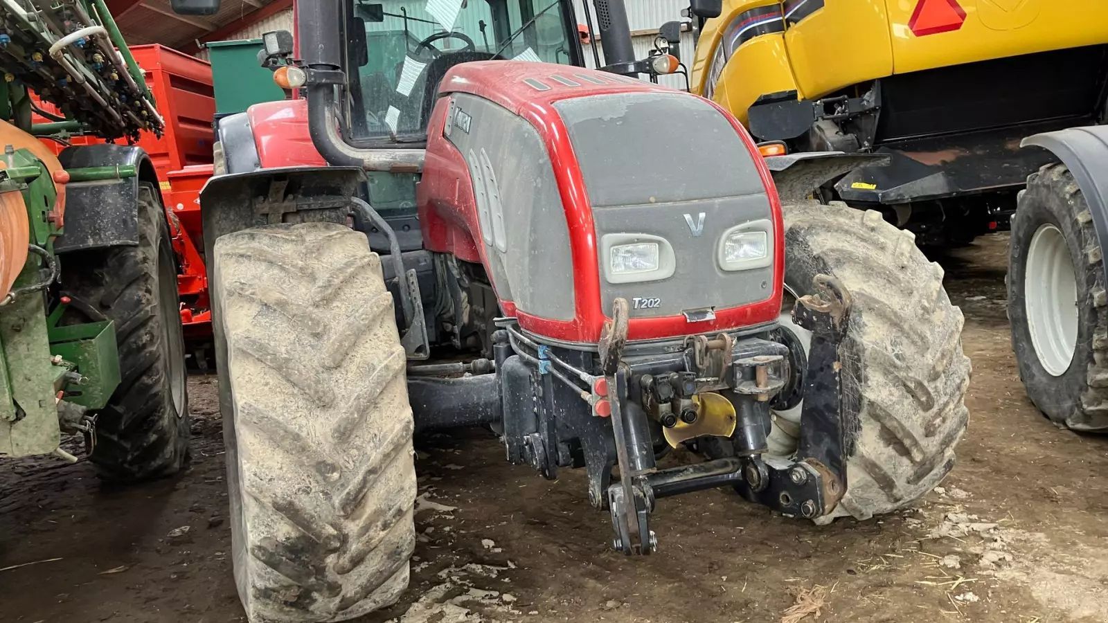 Valtra t202 versu --- sælges som engros, for kunde --- Traktor 38 418 €