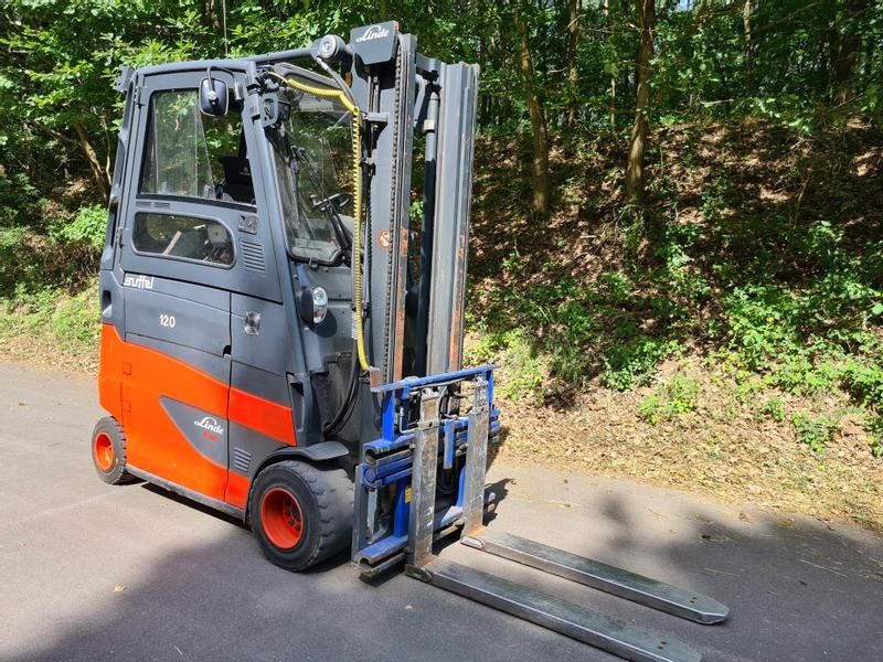 E-FARM: Linde e 30 / 600 hl zinkenverstellung, seitenschieber - Gabelstapler - id W8DMZUZ - 27.500 € - Baujahr: 2013 - Abgelesene Motorstunden: 4.222,Deutschland