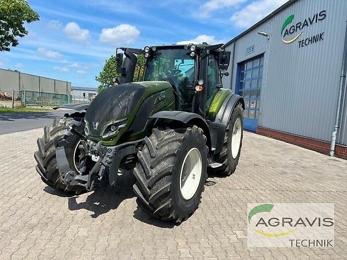 Valtra T 235 A Tractor €162,000