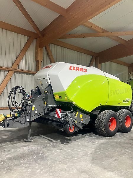 Claas Quadrant 5200 FC Empacadora 128.000 €
