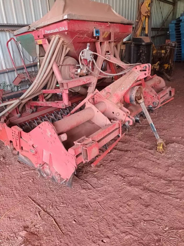E-FARM: Kuhn el 121-300 - Herse rotative - id GZCVB5B - Année: 2004 - France
