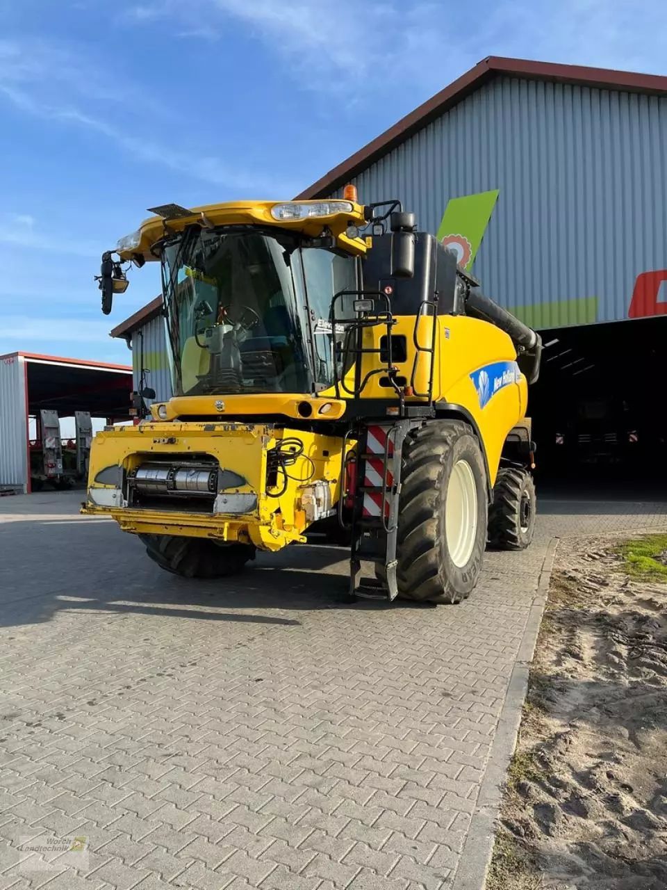 E-FARM: New Holland CR 9070 Elevation - Cosechadora - id 2ZVKDHM - 77.900 € - Año: 2010 - Horas: 4539,Potencia del motor: 435,Alemania