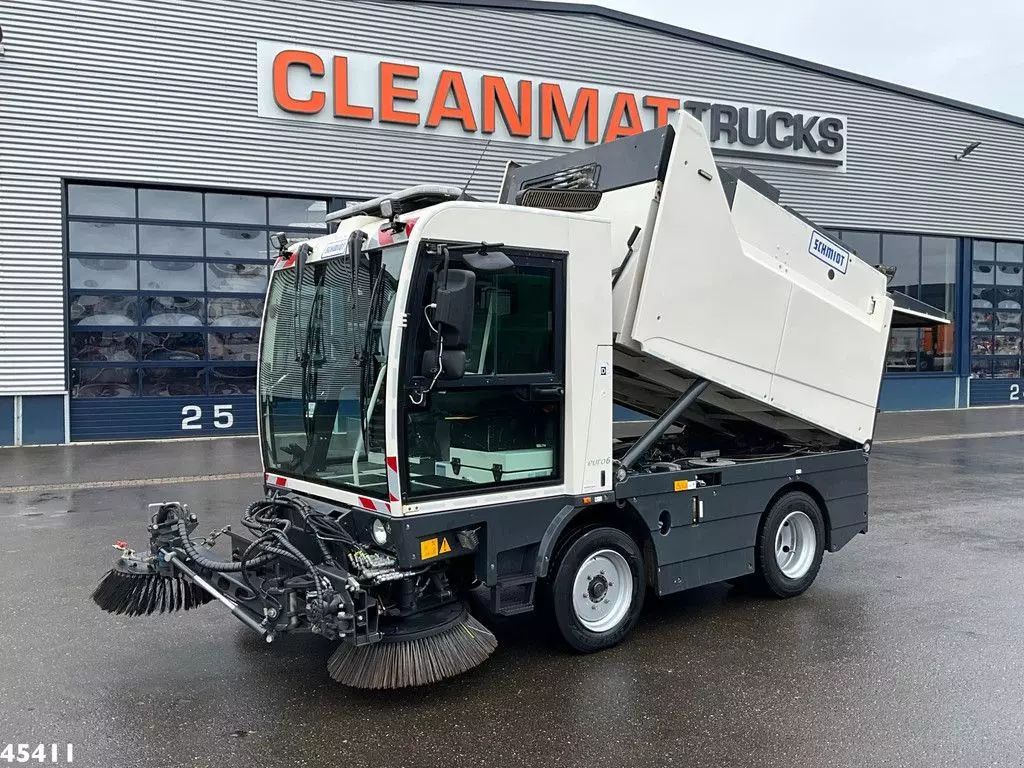 Schmidt cleango 500 compact euro 6 with 3-rd brush Equipamiento municipal 29.500 €
