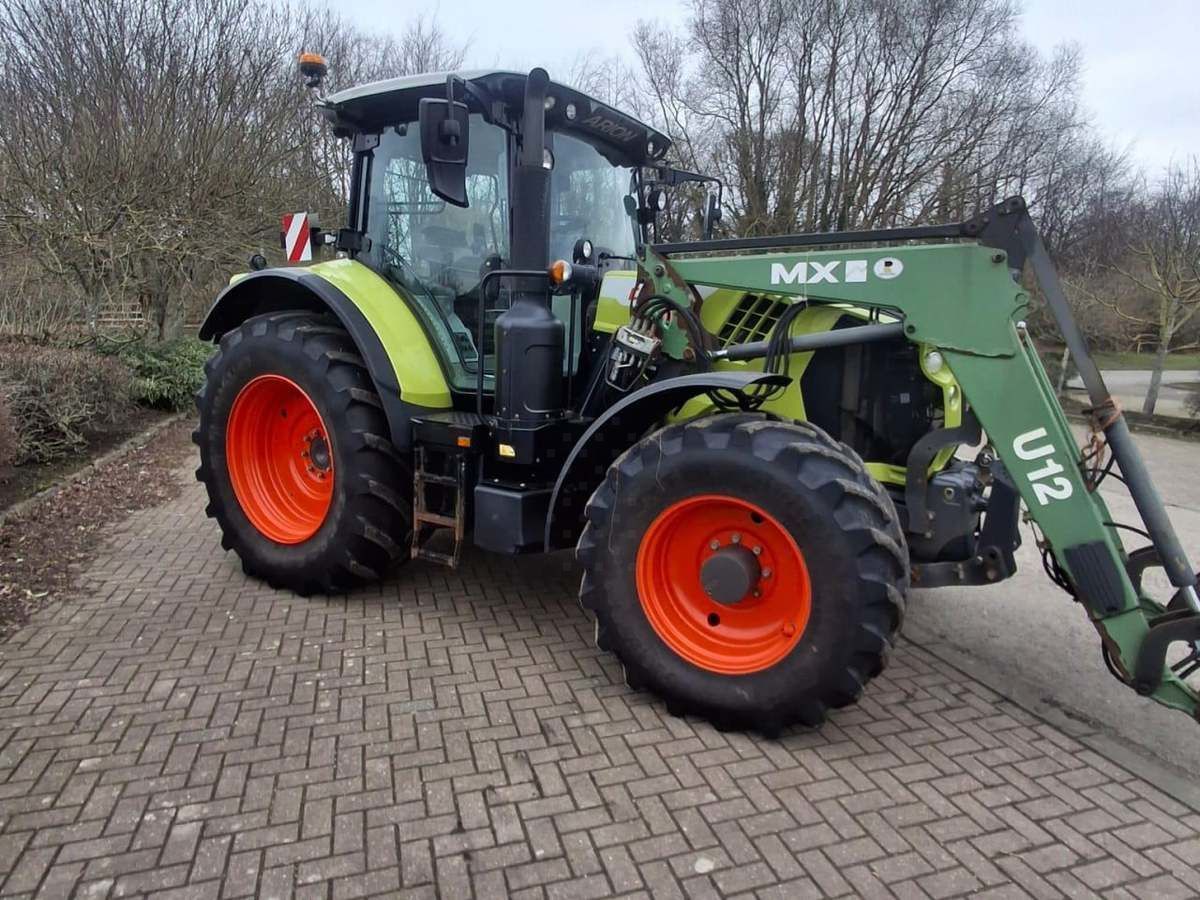 Claas Arion 630 Traktor 79 189 €