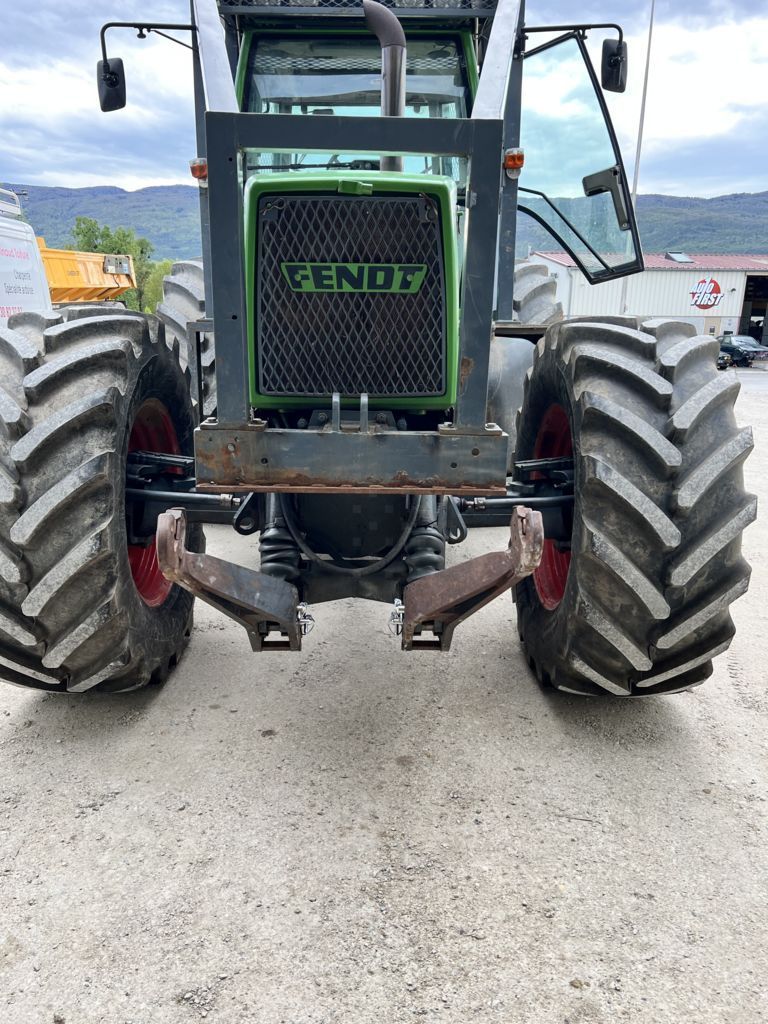 Fendt Favorit 818 Tractor 30.000 EUR
