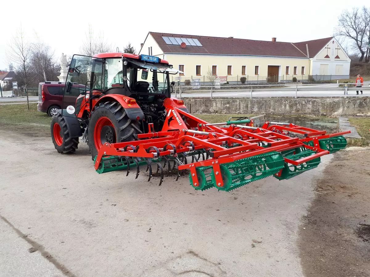 AGRO-MASZ au 42 Power harrow €5,500