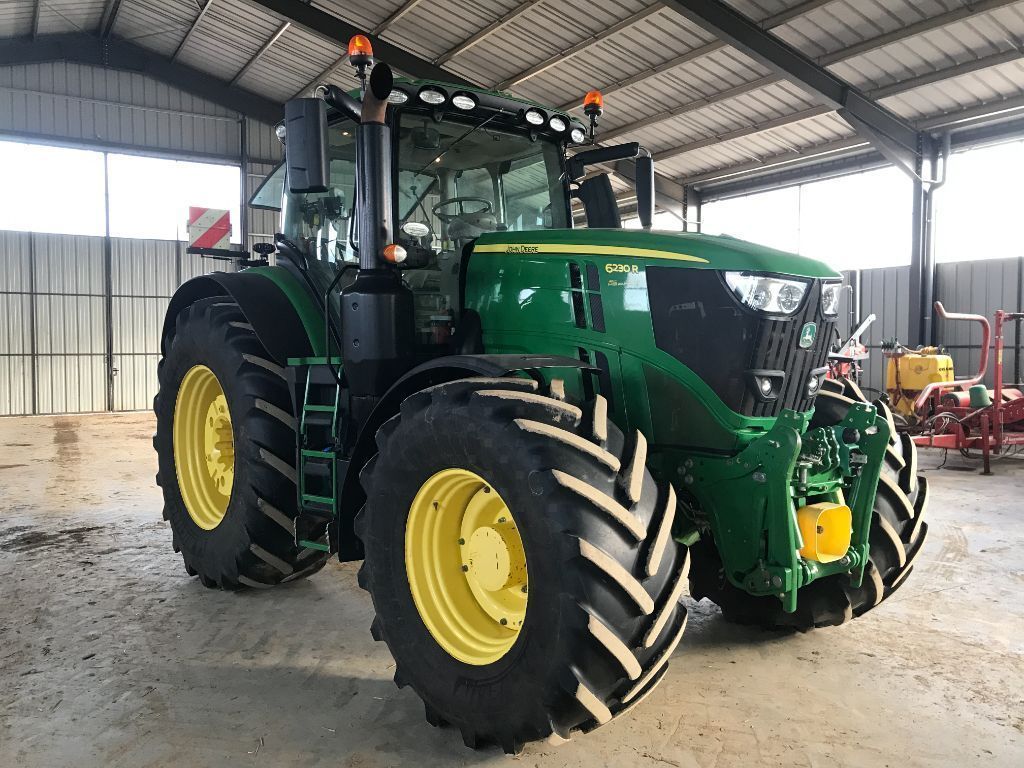 John Deere 6230 R Traktor 118 000 €