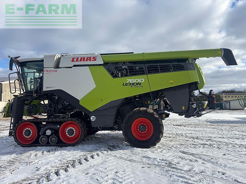 Claas Lexion 7600 Combine harvester €320,000