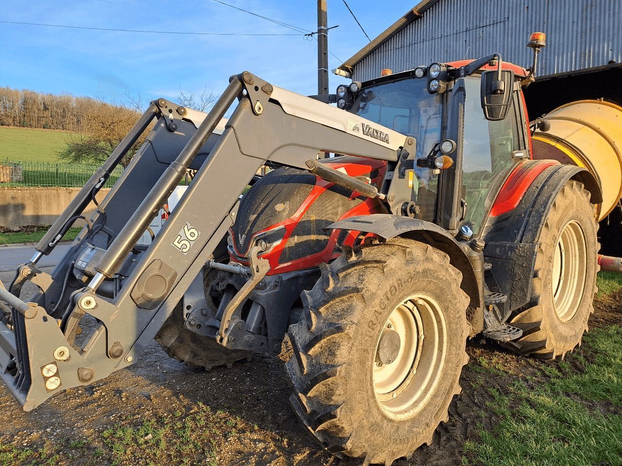 E-FARM: Valtra N155 Active - Trattore - id QRLCK4W - 98.000 € - Anno di costruzione: 2023 - Ore: 1.300,Potenza del motore: 155,Francia