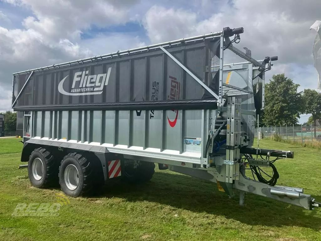 E-FARM: Fliegl gigant asw 281 taurus fox - Lade-/Silierwagen - id ZVIDN5D - 72.950 € - Baujahr: 2023 - Deutschland