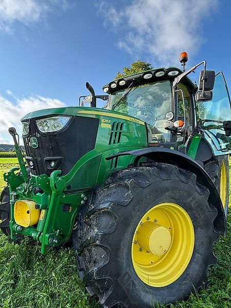 John Deere 6215 R Tractor €115,000