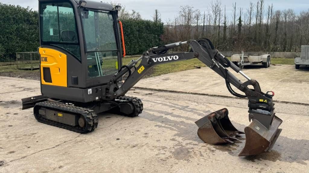 VOLVO ec 18 e Mini excavadora  23.250 €
