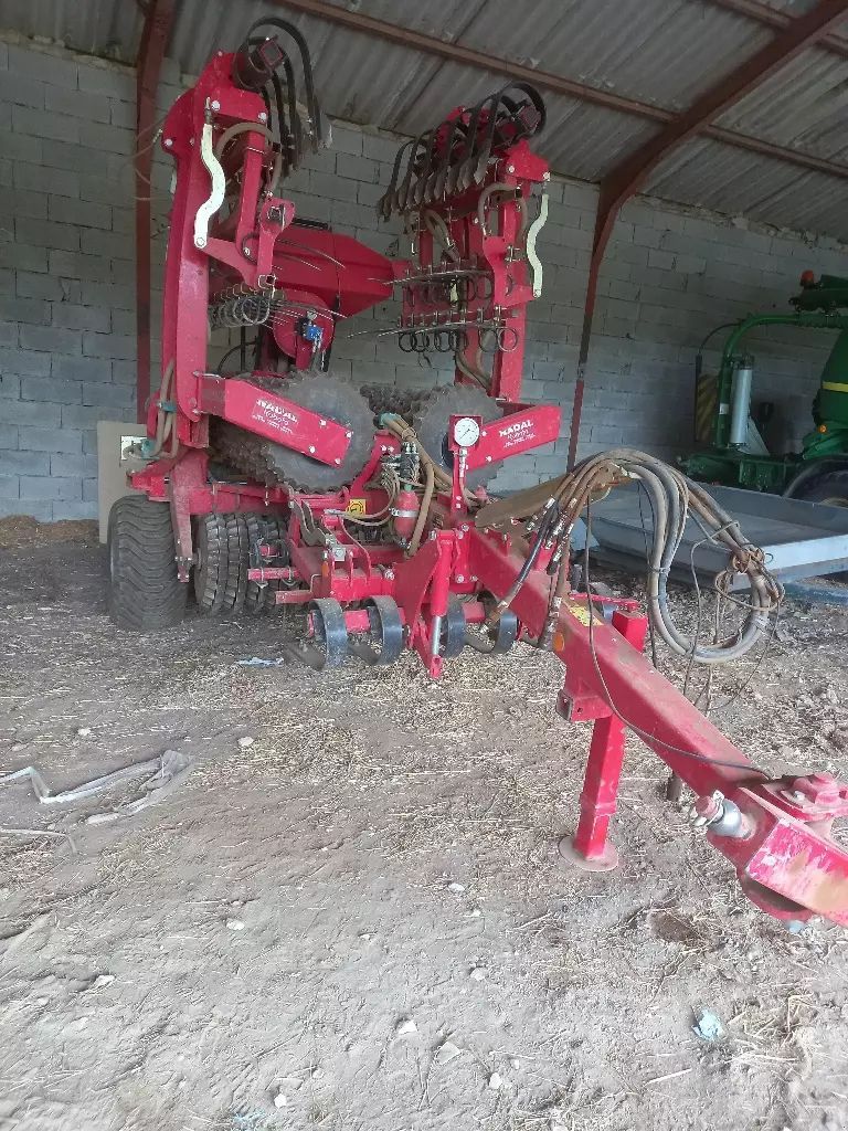 E-FARM: HE-VA gras roller - Presses et rouleaux - id IVETEUY - Année: 2021 - France