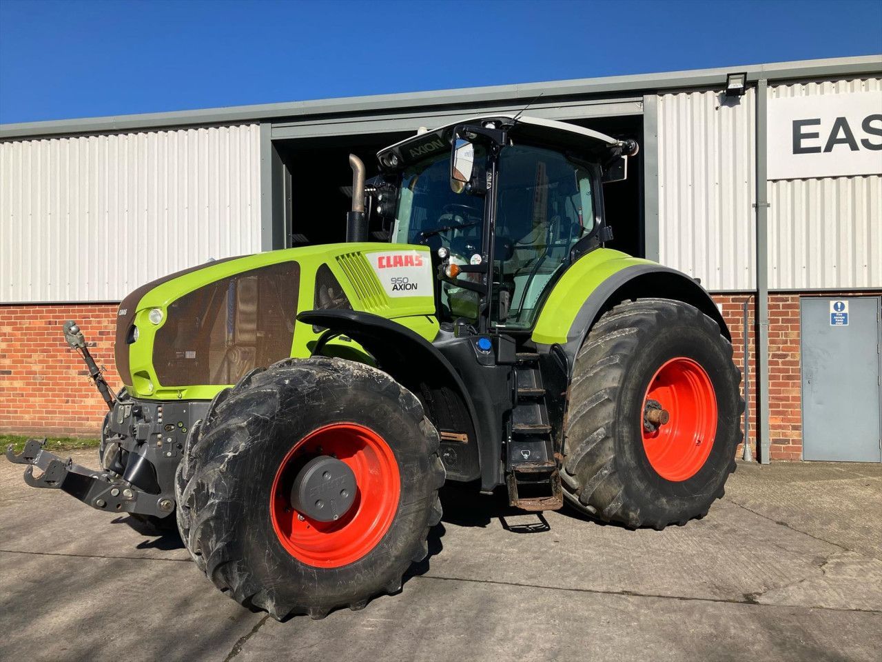 E-FARM: Claas Axion 950 - Tracteur - id REVDH1B - 123 843 € - Année: 2017 - Lecture du nombre d'heure: 4 712,Puissance du moteur (chevaux): 410,Royaume-Uni