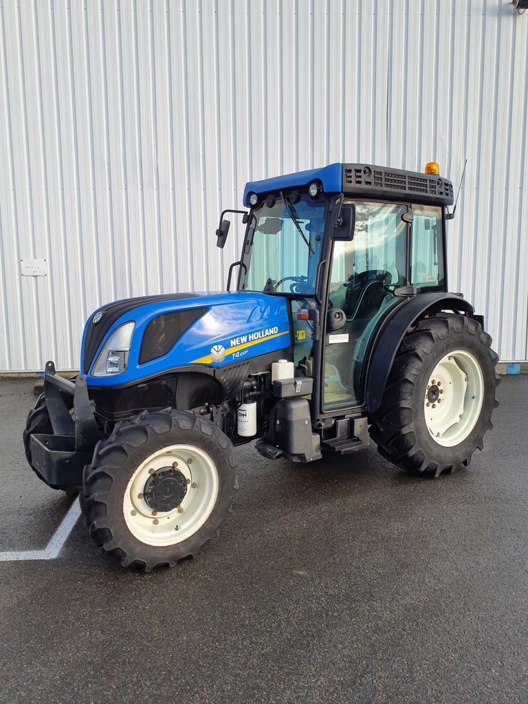 E-FARM: New Holland T4.100 F - Tractor - id NQYCAIW - 42.000 € - Año: 2018 - Horas: 3500,Francia