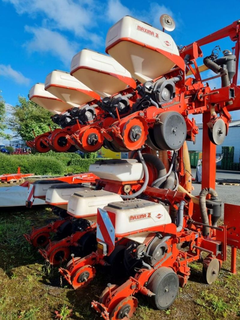 E-FARM: Kuhn maxima 2 rg - Vetőgép - id ITE9FAM - 23 000 EUR - Gyártási év: 2013 - Franciaország