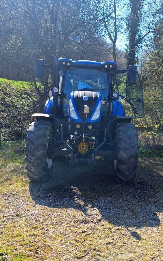 New Holland T7.210 Traktor