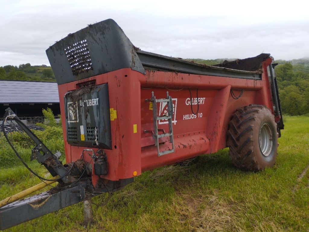 E-FARM: Gilibert helios 10 - Mist- und Kompoststreuer - id HY7KK3J - 12.000 € - Baujahr: 2015 - Frankreich