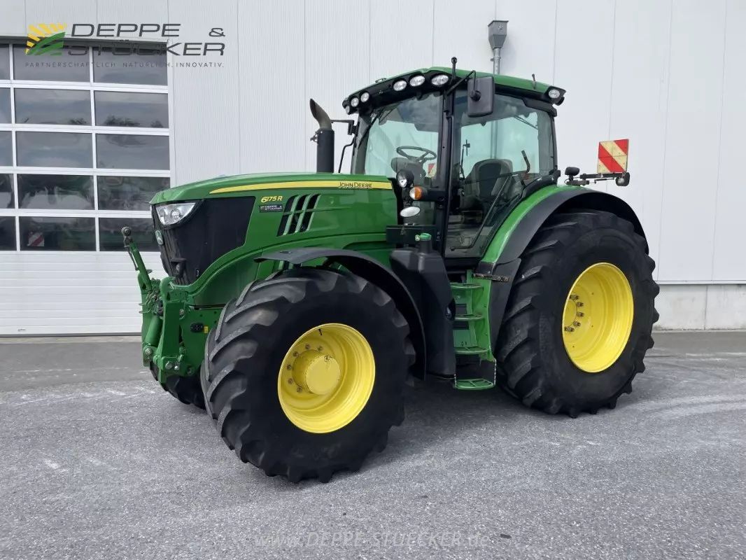 E-FARM: John Deere 6175 R - Traktor - id JCWPZAX - 55.000 € - Baujahr: 2015 - Abgelesene Motorstunden: 9.797,Motorleistung (PS): 175,Deutschland
