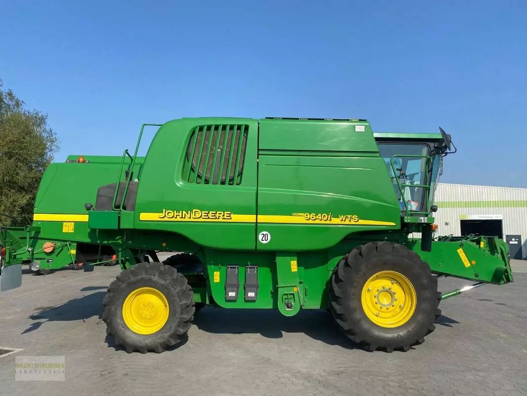E-FARM: John Deere 9640 i WTS - Combine harvester - id FBAW6SM - €66,900 - Year of construction: 2005 - Engine hours: 2,895,Engine power (HP): 318,Germany