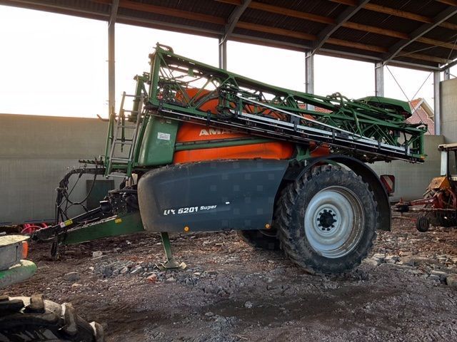 E-FARM: Amazone ux 5201 super - Sprayer - id 2UB4QNM - €85,000 - Year of construction: 2019 - France