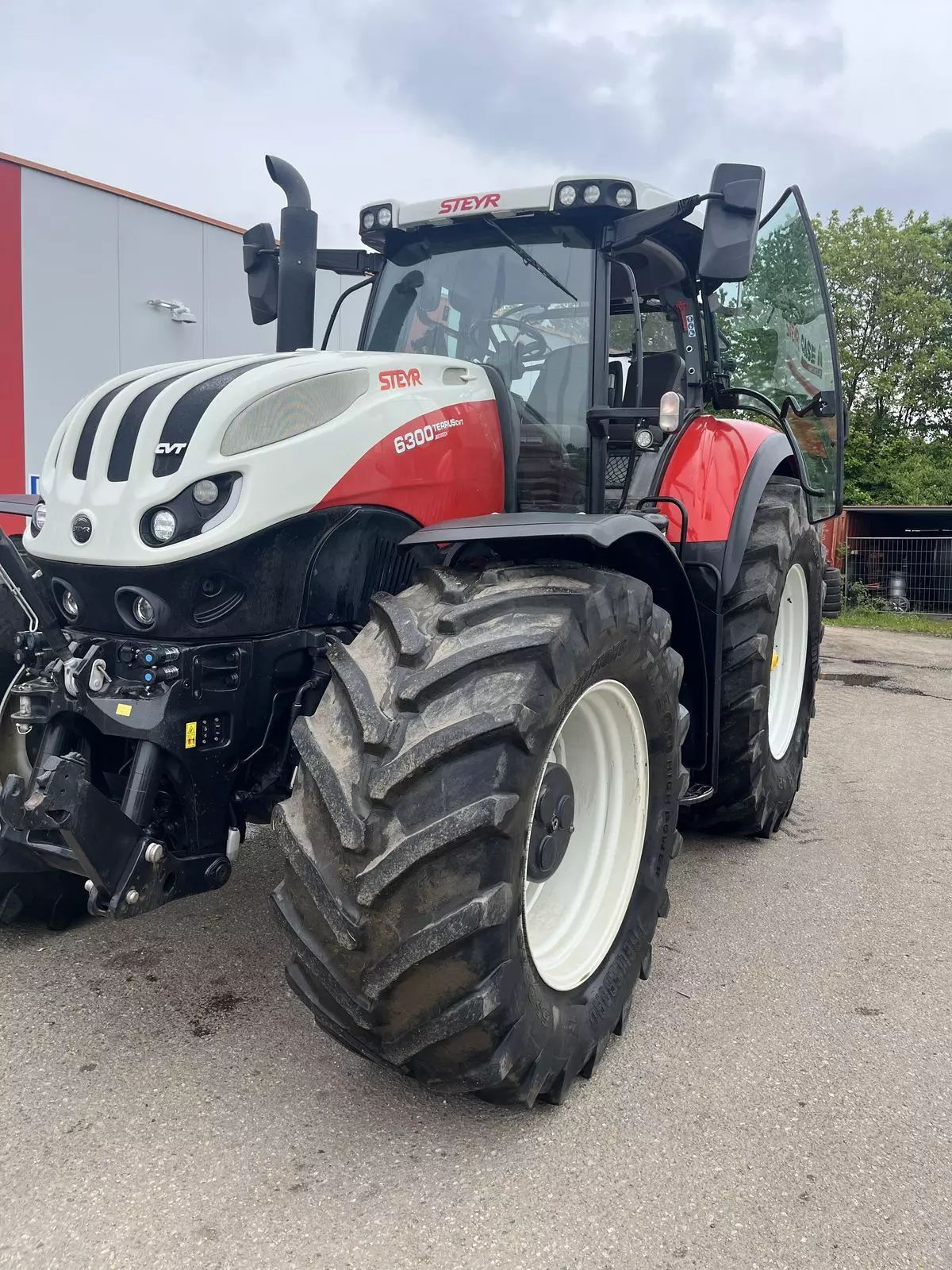 E-FARM: Steyr Terrus 6300 CVT - Tractor - id Y8ZK2FV - 120.000 € - Año: 2020 - Horas: 3650,Potencia del motor: 300,Austria