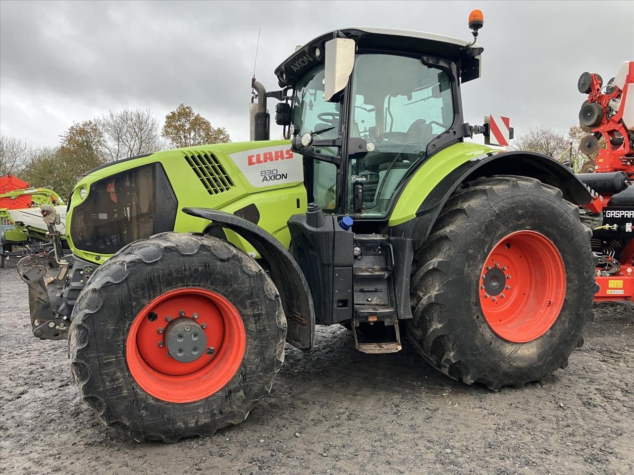 Claas Axion 830 Tractor €67,543