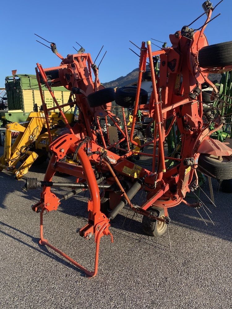 Kuhn GF 7902 Tedder €5,900