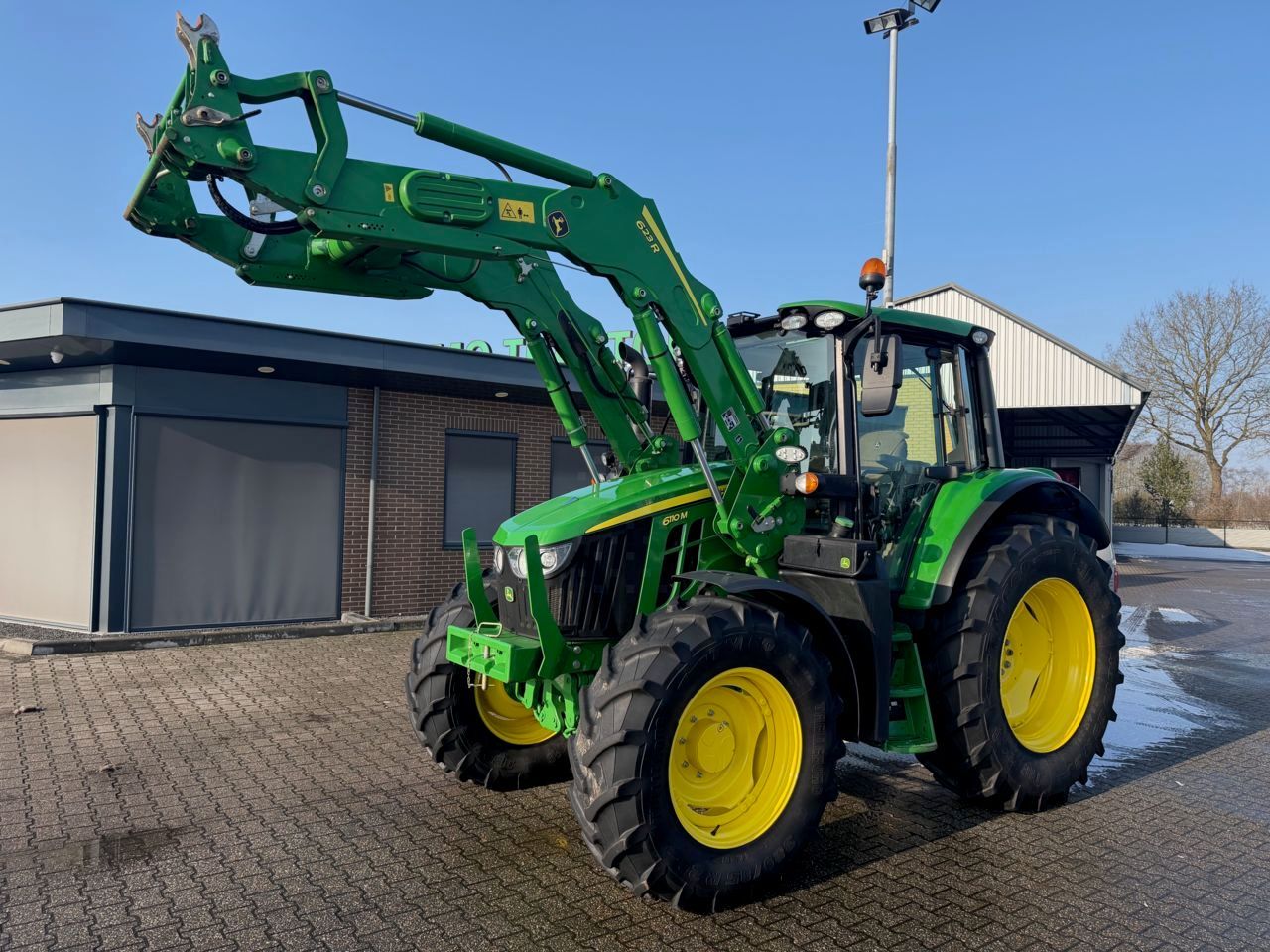 John Deere 6110 M Traktor 93.500 €