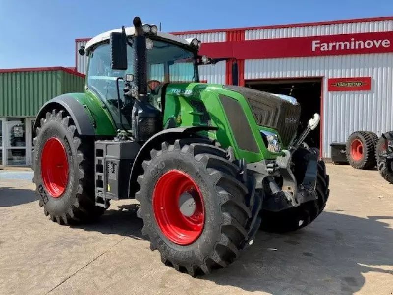 Fendt 826 Vario Profi+ Tractor €158,000