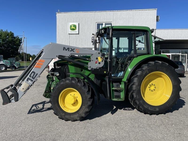 E-FARM: John Deere 6320 - Tractor - id SFKVFF4 - €42,017 - Year of construction: 2005 - Engine hours: 14,151,Engine power (HP): 100,Germany