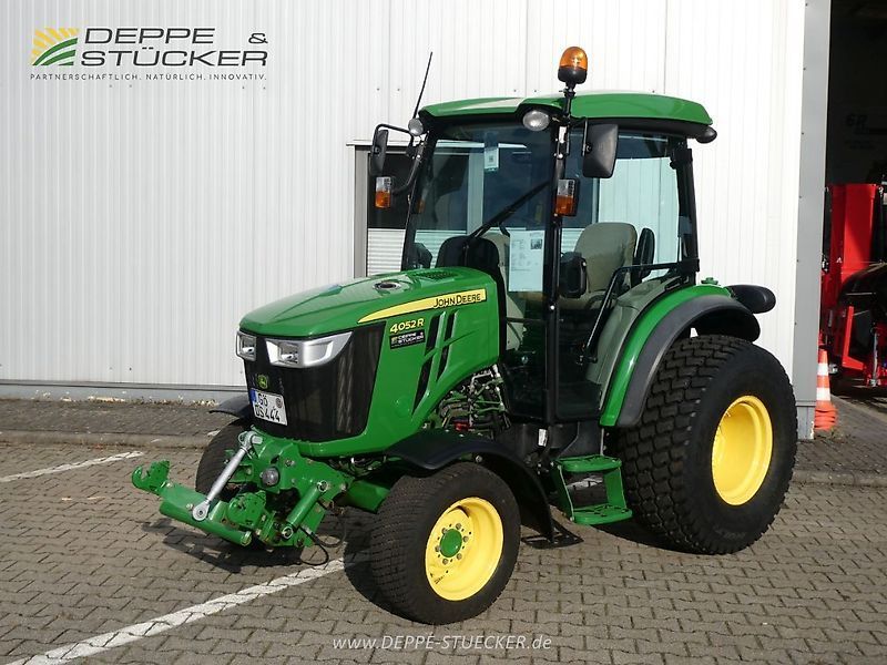 John Deere 4052 R Traktor 45 900 €