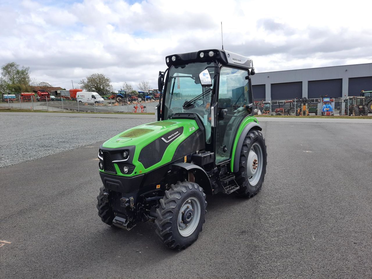 E-FARM: Deutz-Fahr 5090D - Tracteur - id B1EVLTD - 60 000 € - Année: 2020 - Lecture du nombre d'heure: 2 100,Puissance du moteur (chevaux): 90,France