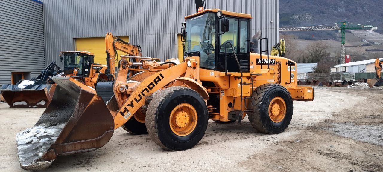 E-FARM: HYUNDAI hl757-7 - Gummiged - id KJKIKCN - 39.000 € - Produktionsår: 2005 - Motortimer: 7.870,Frankrig