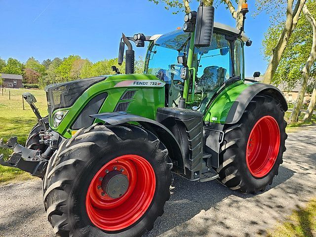 Fendt 722 Vario Tractor €108,500