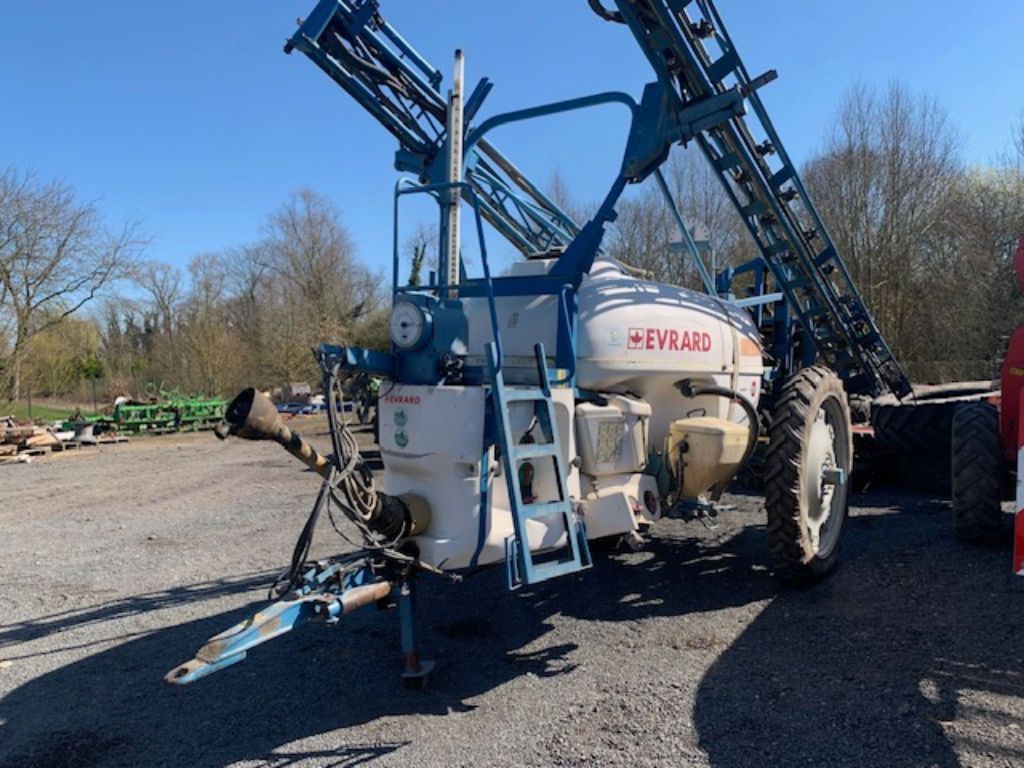 E-FARM: Evrard météor 2800 l 24 m - Sprayer - id IHW6AIG - €5,000 - Year of construction: 1998 - France