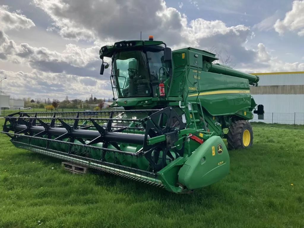 E-FARM: John Deere T 660 HM - Mähdrescher - id ZSNHKQB - 325.000 € - Baujahr: 2022 - Abgelesene Motorstunden: 110,Frankreich