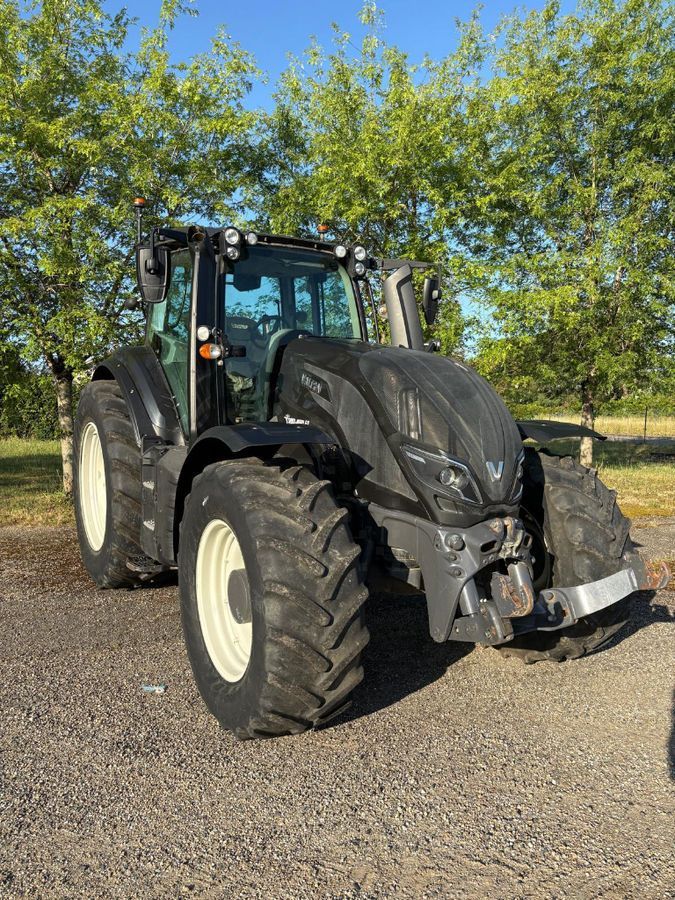 Valtra T 234 Tractor €95,500