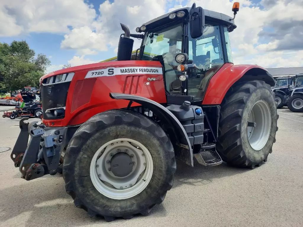 Massey Ferguson 7720 S Traktor 90 000 €