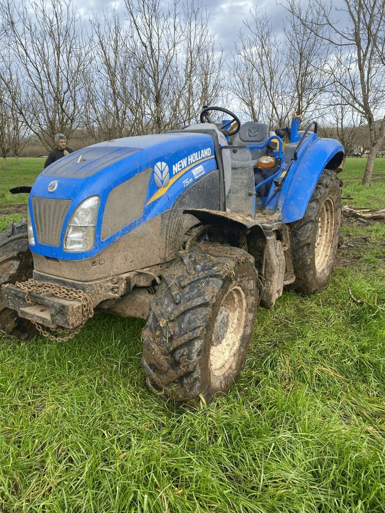 E-FARM: New Holland T5.95 - Tractor - id IFUPSRM - Año: 2020 - Horas: 3600,Potencia del motor: 95,Francia