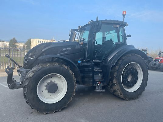 Valtra T 254 Tractor €102,500