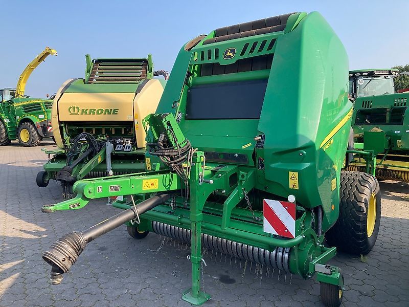 E-FARM: John Deere V451M - Presă de balotat - id LHBMUXJ - 31.500 EUR - Anul: 2019 - Germania