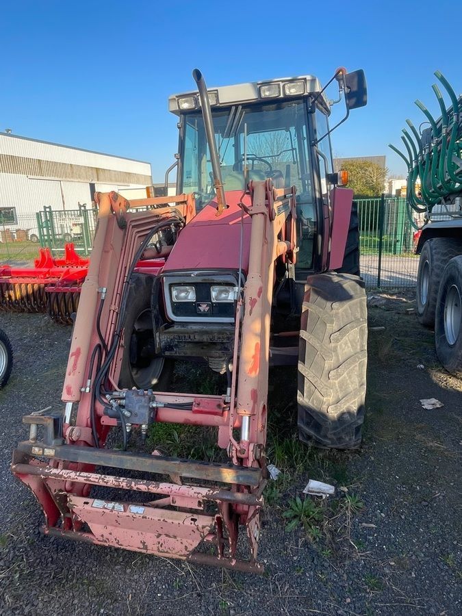 Massey Ferguson 6140 Tractor 17.000 €