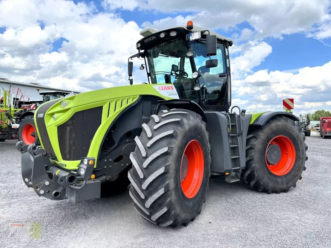 Claas Xerion 4000 TRAC VC Tractor €142,857