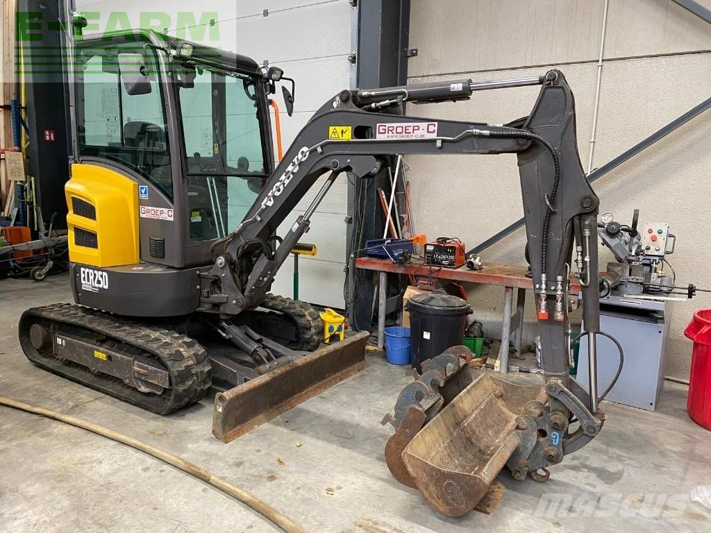 VOLVO erc 25 d Mini excavadora  43.500 €