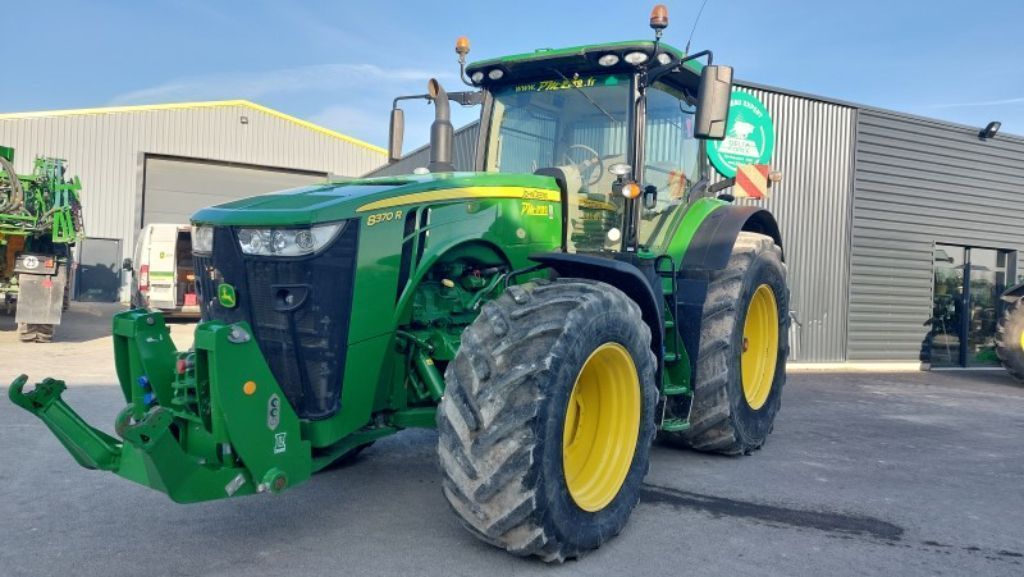 John Deere 8370 R Tractor €185,000