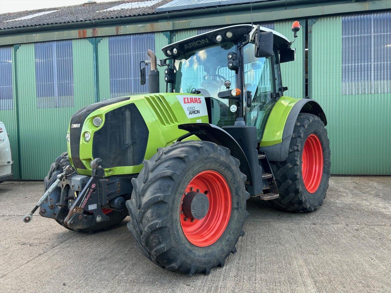E-FARM: Claas Arion 650 - Traktor - id HLJMHIH - 40.354 € - Baujahr: 2013 - Abgelesene Motorstunden: 9.090,Motorleistung (PS): 184,Vereinigtes Königreich