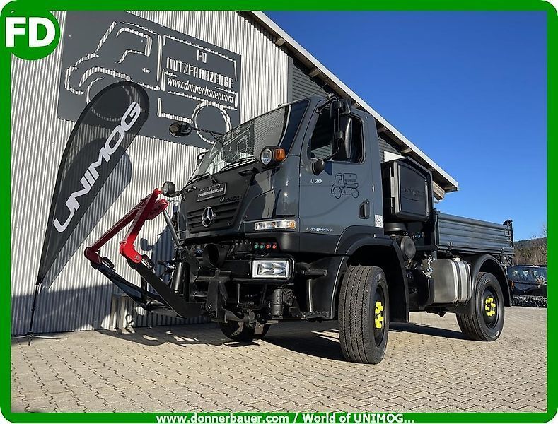 Mercedes-Benz unimog u20, lof, sonderfarbe , 1.hand, erst 3200 bts, ideal für gartenbau, bootstransporte uvm. Pojazd silnikowy 59 000 €